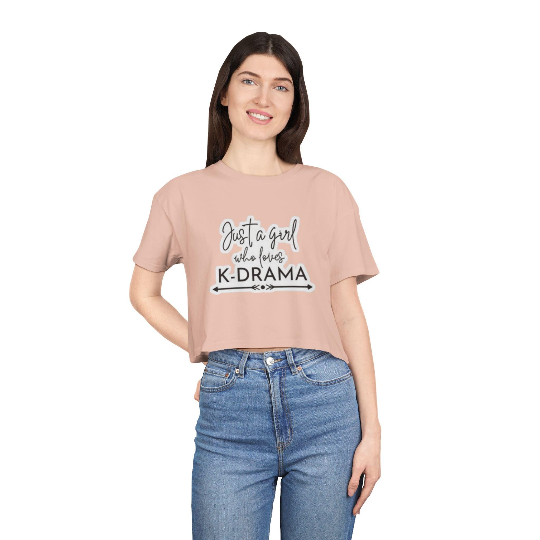 Just a Girl Who Loves K-Drama Camiseta feminina curta - Camiseta K-Drama da moda para fãs, presente estiloso para amantes de dramas coreanos
